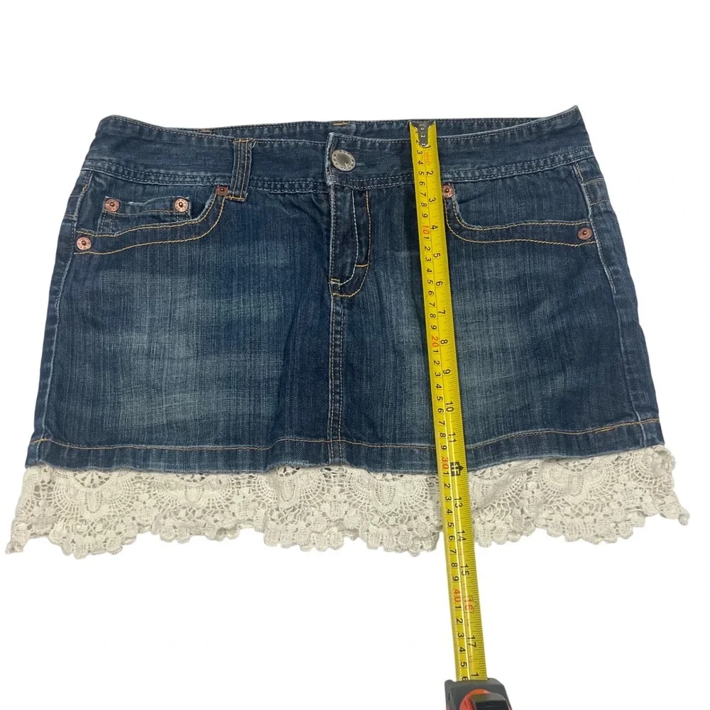 American Eagle Denim Mini Skirt Medium Wash Crochet Lace Trim‎ Boho Low Rise 10